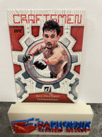 Max Holloway  UFC 2022 Panini Donruss Craftsmen #4