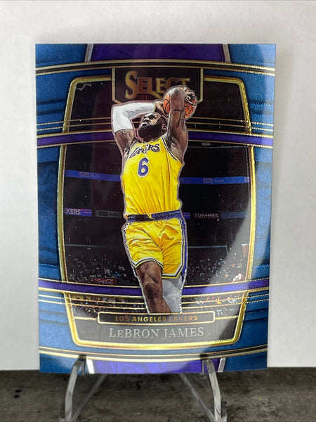 LeBron James  Lakers 2021-22 Panini Select Blue #100