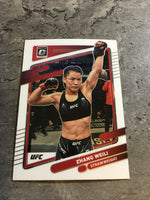 Zhang Weili   UFC 2022 Panini Donruss Optic #100