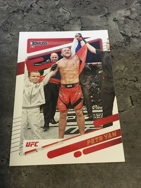 Petr Yan UFC 2022 Panini Donruss #86