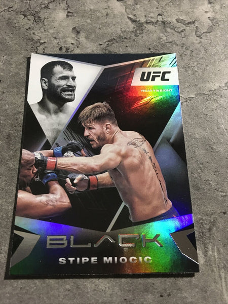 Stipe Miocic  UFC 2021 Panini Chronicles Black #110